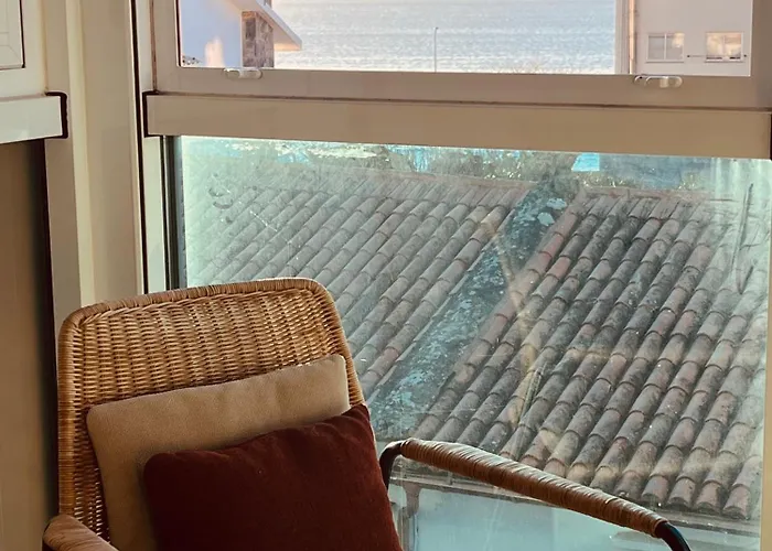 Estilo Costero Al Lado De La Playa * Gayanes  (A Coruna)